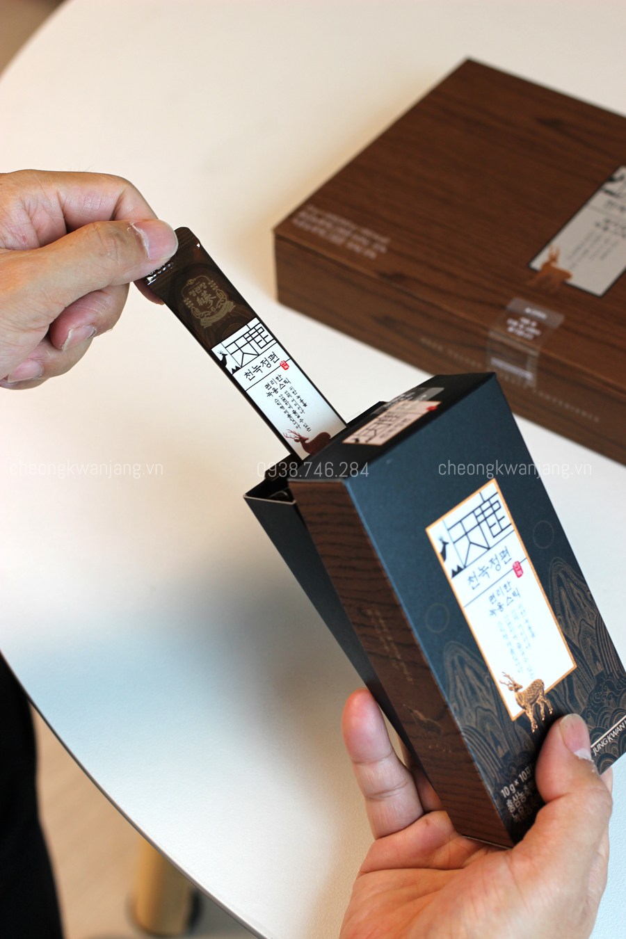  Nước hồng sâm nhung hươu Jung Kwan Jang Cheon Nok Sam 10g x 30 gói - [정몰] 천녹정편 10g*30포