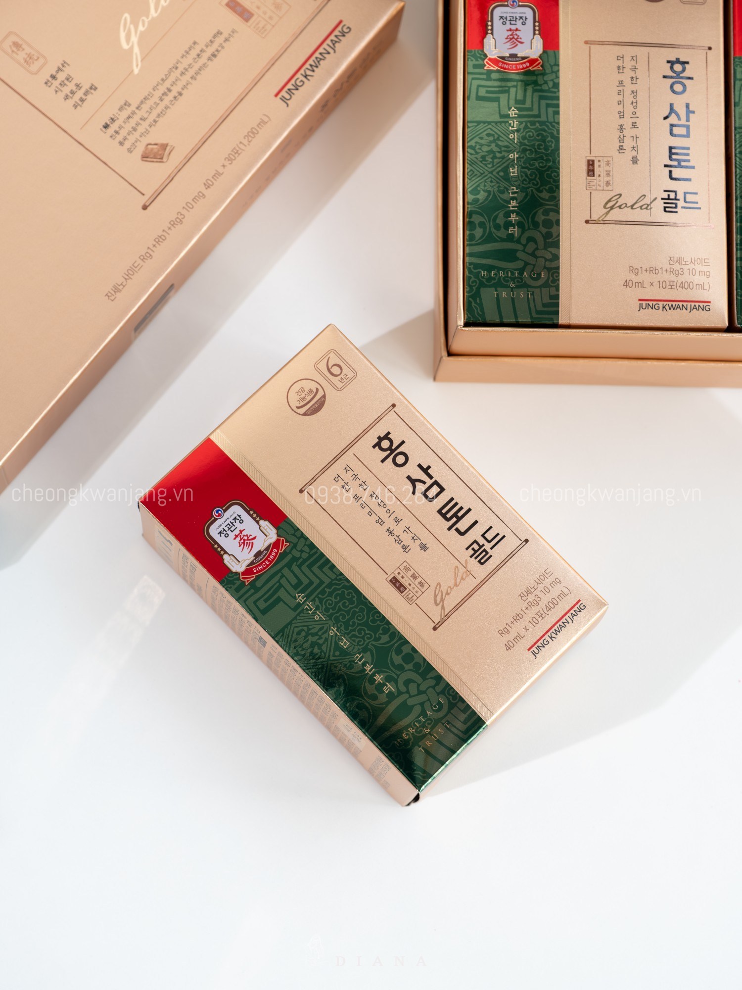 Cận cảnh bao bì sản phẩm Nước Hồng Sâm KGC Tonic Gold 40ml x 30 gói